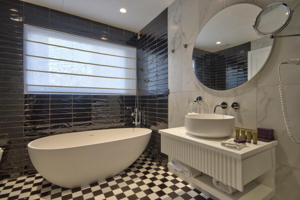 Suite Executive con Angolo Cottura e Vasca Idromassaggio all'Aperto