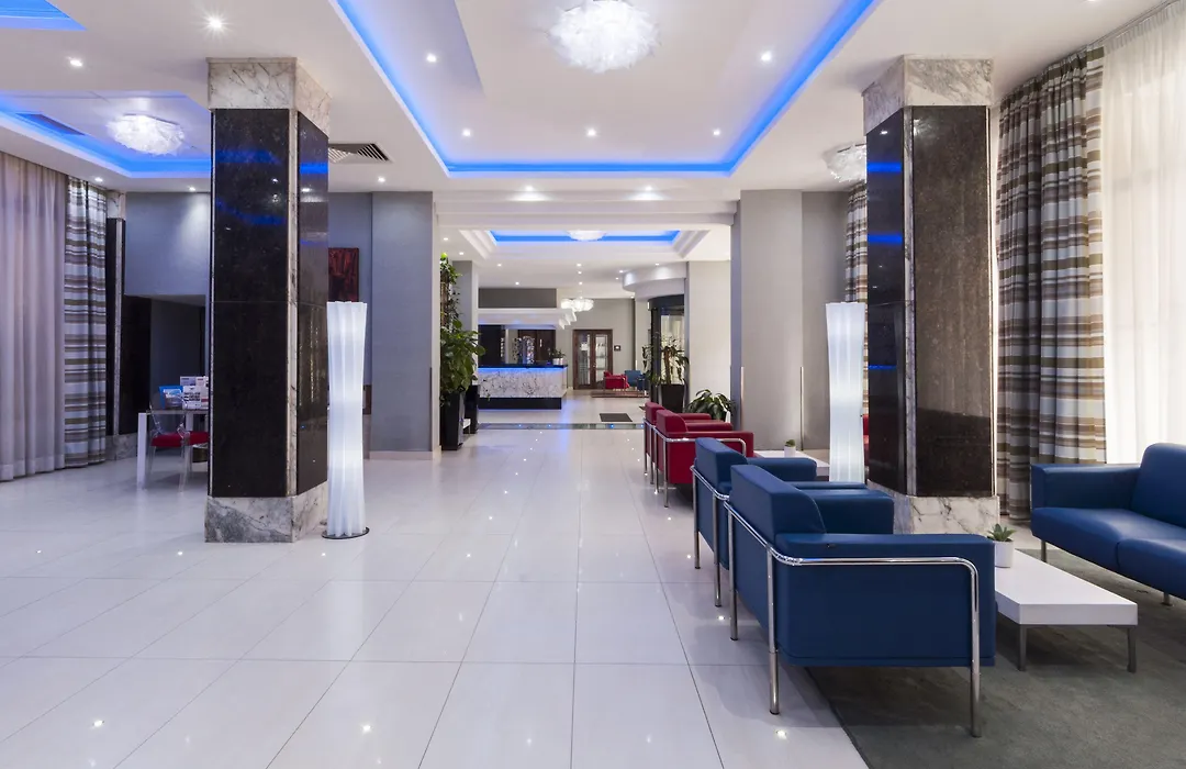 Alexandra Hotel-1